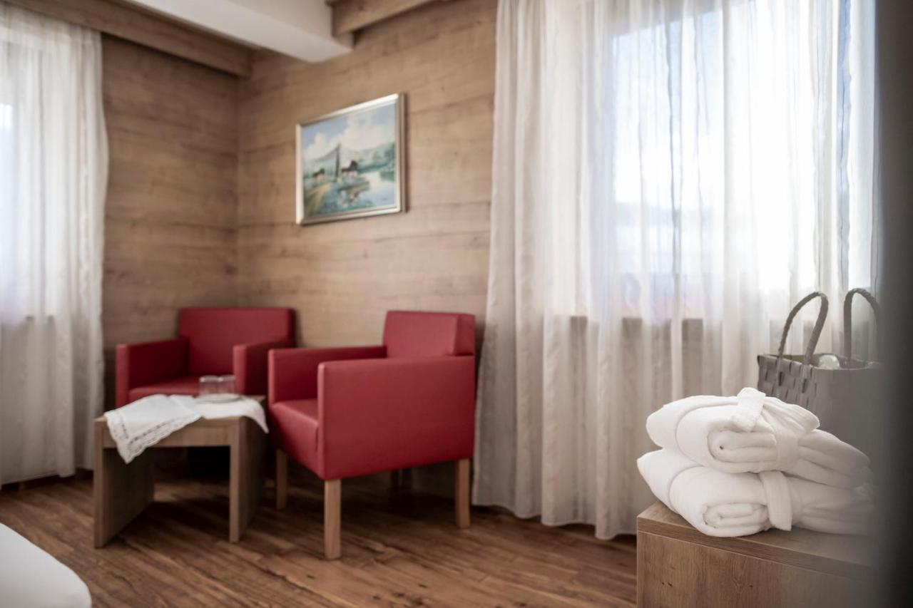 Hotel Plan Murin Ла Вале Екстериор снимка